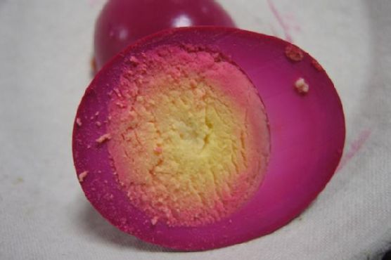 Pennsylvania Dutch Pickled Eggs | Made by Meaghan Moineau