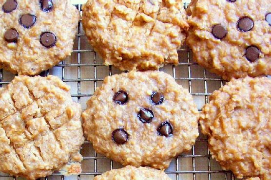 Nutty Banana-Peanut Butter Breakfast Cookies with Dark Chocolate and Sea Salt recipe by Meaghan Moineau