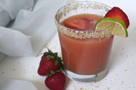 Tropical Strawberry-Mango Green Tea Limeade with Ginger Mint Infusion | Made by Meaghan Moineau