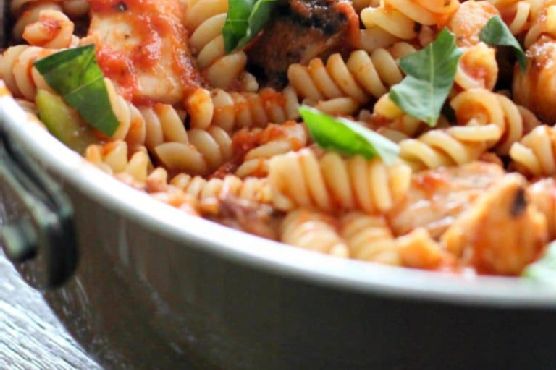 Savory Tomato Basil Chicken with Roasted Red Pepper Pesto recipe by Meaghan Moineau